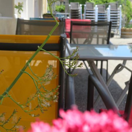 Auberge De La Petite Casserole Revest-des-Brousses Екстериор снимка